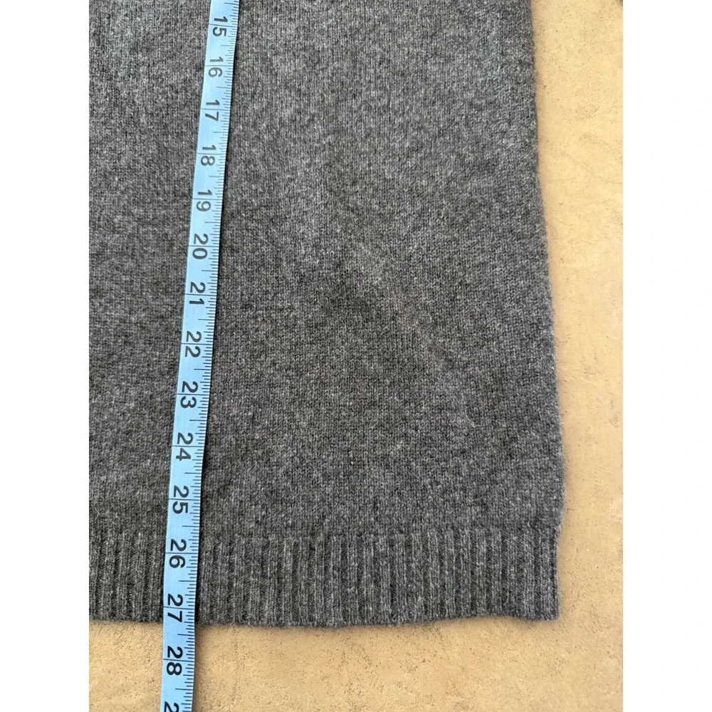Merona Mens 100% Cashmere V-Neck Sweater Charcoal Grey Size Medium Soft Knit